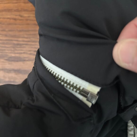 Ann Taylor Loft Black Quilted Down Puffer Vest Size Large Fleece Lined Fur Hood - Picture 8 of 13